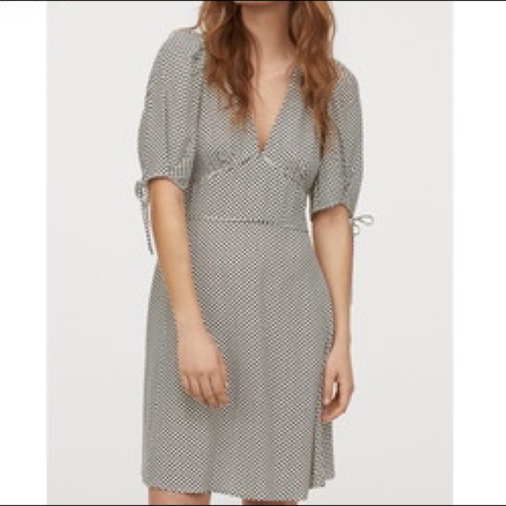 H&M Polka Dot Black White Puff Sleeve Dress